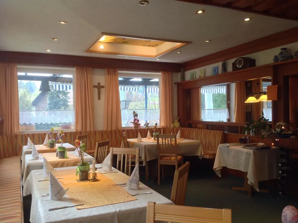 Landhotel Krone オーバーロイテ ホテル